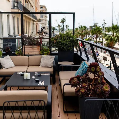Le Touring Hotel 4*