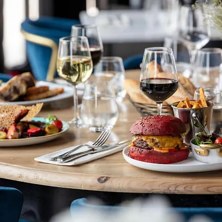 Restaurant Le Touring Hotel 4*