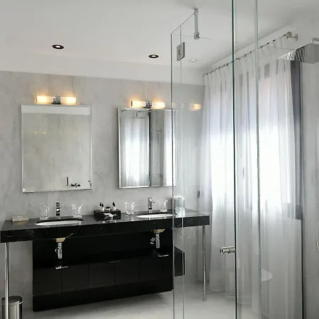 Otel Restaurant Le Touring - Teritoria Saint-Raphaël