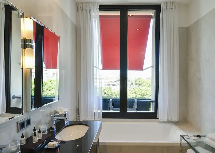 מלון Restaurant Le Touring - Teritoria 4*