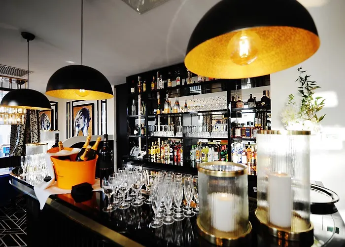 מלון Restaurant Le Touring - Teritoria Saint-Raphaël